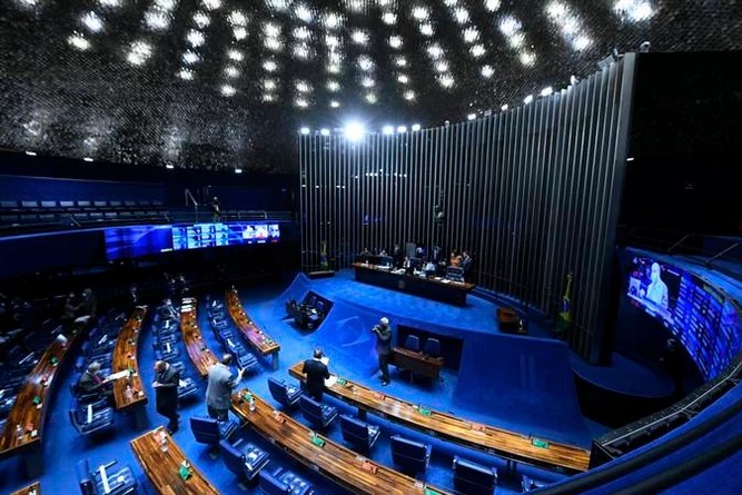 Senado aprova desoneração da folha de pagamentos até 2023; texto vai à sanção